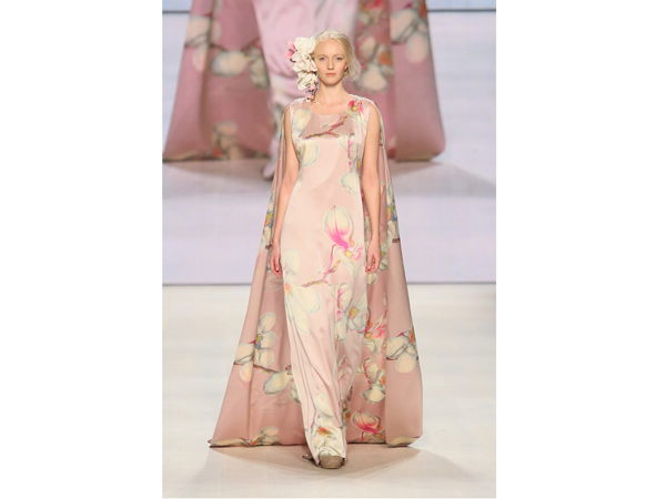 <font color='#ffcc00' size='+1'>1-5-0 ONE-FIVE-OH ブライダルクチュールコレクション<br>＠KAZU プライベートショールームin 東京</font><br>日本スイス国交樹立１５０周年を迎えた、２０１４年。この年の１２月に、スイスのファッションデザイナー、カズ・フグラーさんのブランドKAZUは、両国の交流の象徴として1-5-0 ONE-FIVE-OH ブライダルクチュールコレクションを発表した。(Read more)